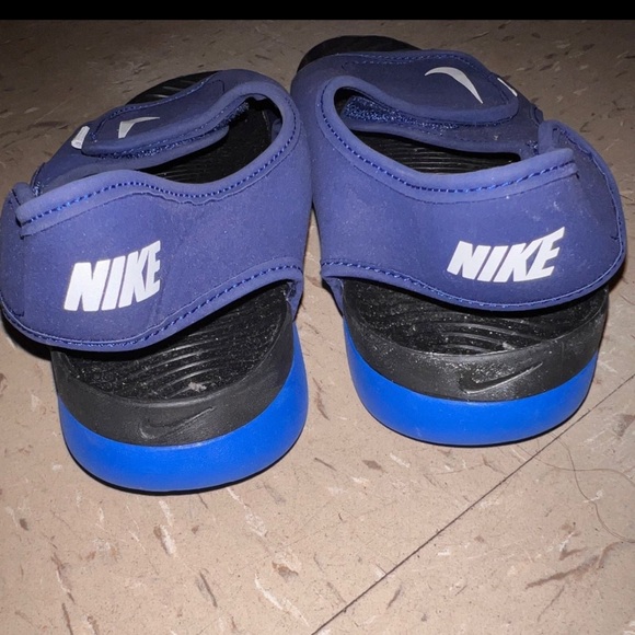 SOLD Nike navy Sunray Adjust water sandals - Picture 7 of 11